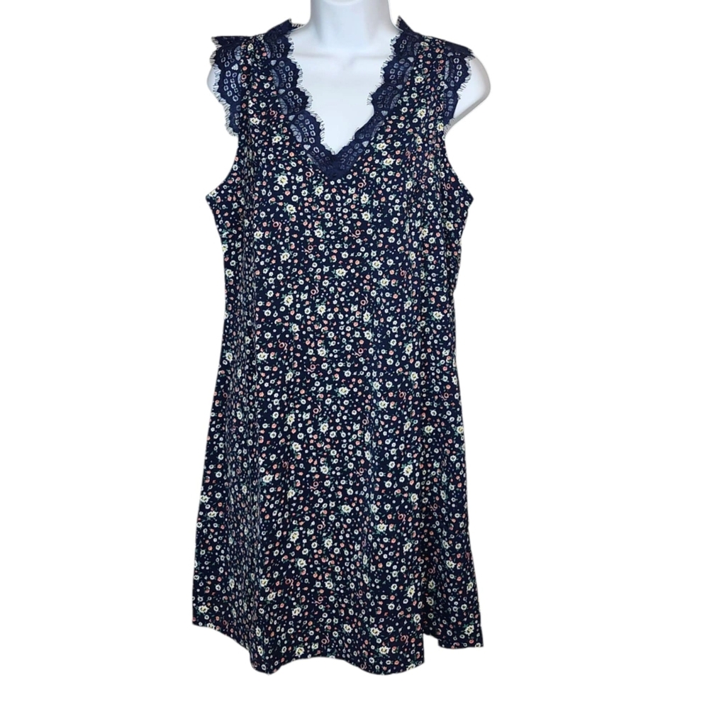 Vi!show Size Small, Sleeveless Foral V Neck Summer Dress